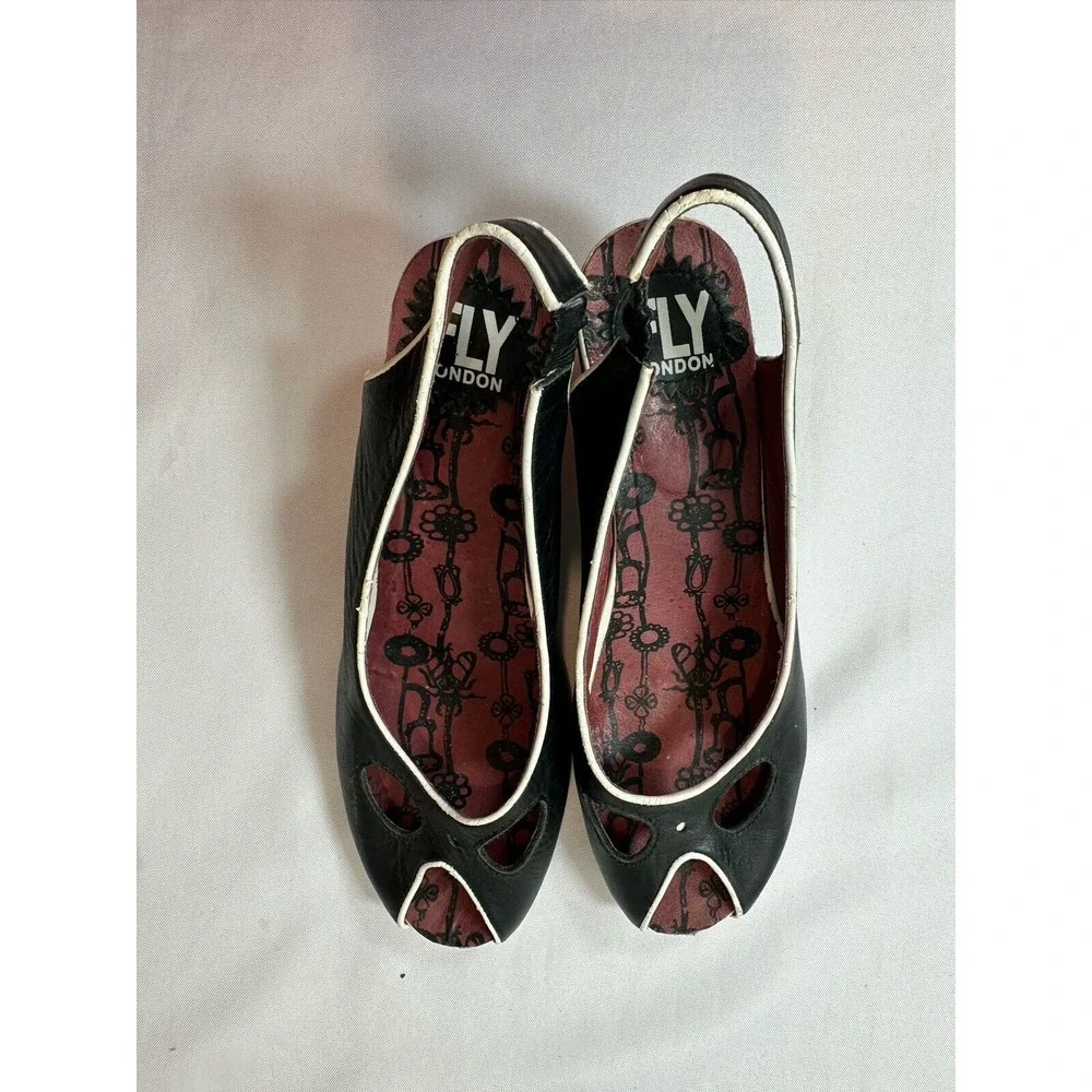 Fly London Women's Size EU 39 US 8-8.5 Us Leather Peep Toe Black & Cream Heels